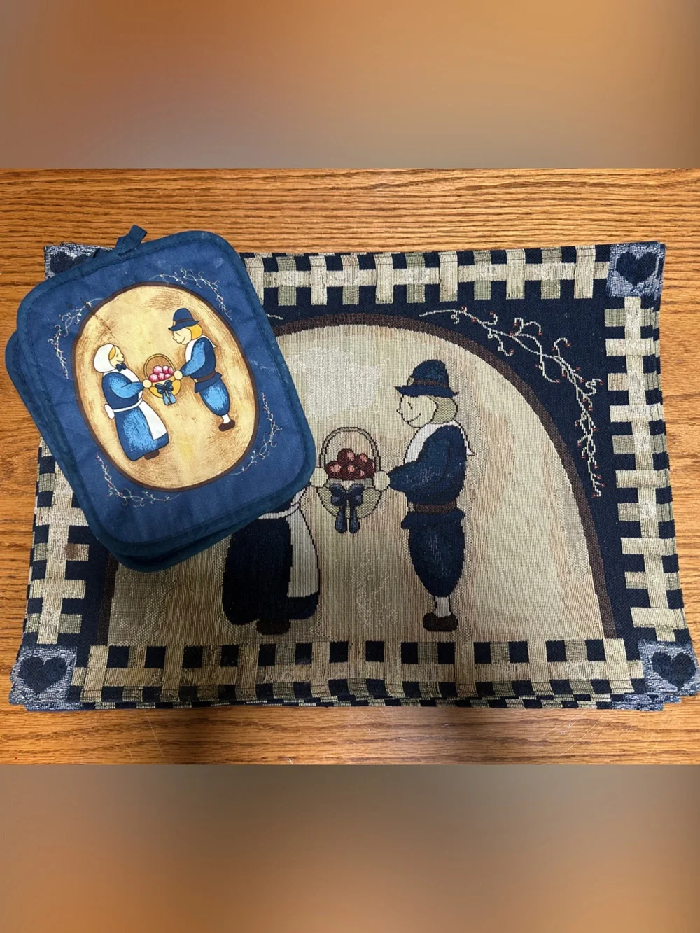 Set of 8 Folk Art Pilgrim Tapestry Placemats Cover - Navy & Beige w 2 Pot Holder